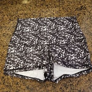 Lululemon shorts 4